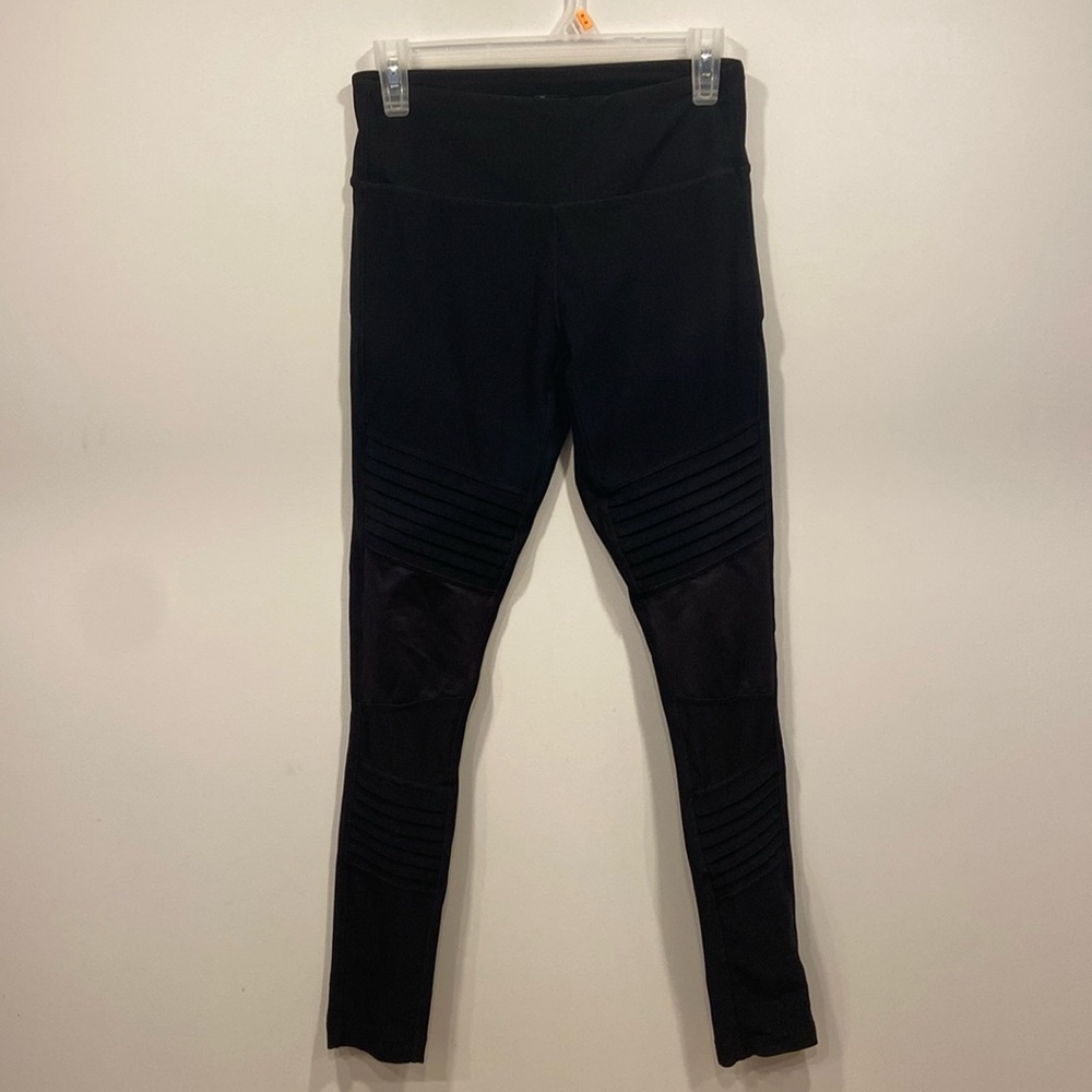 Black leggings